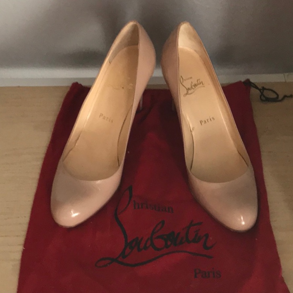 Christian Louboutin nude pumps